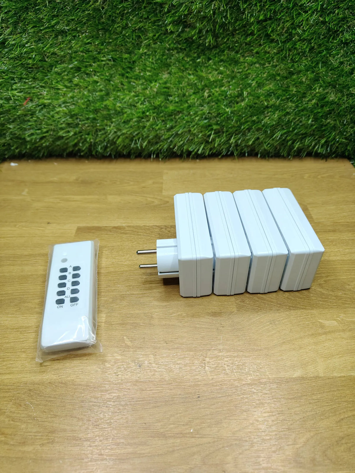 Juego de enchufes controlados SONERO