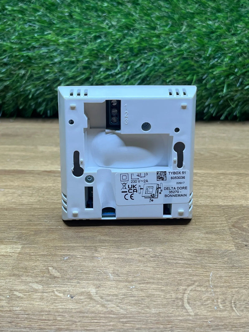 Termostato ambiente para bomba de calor Delta Dore Tybox 51