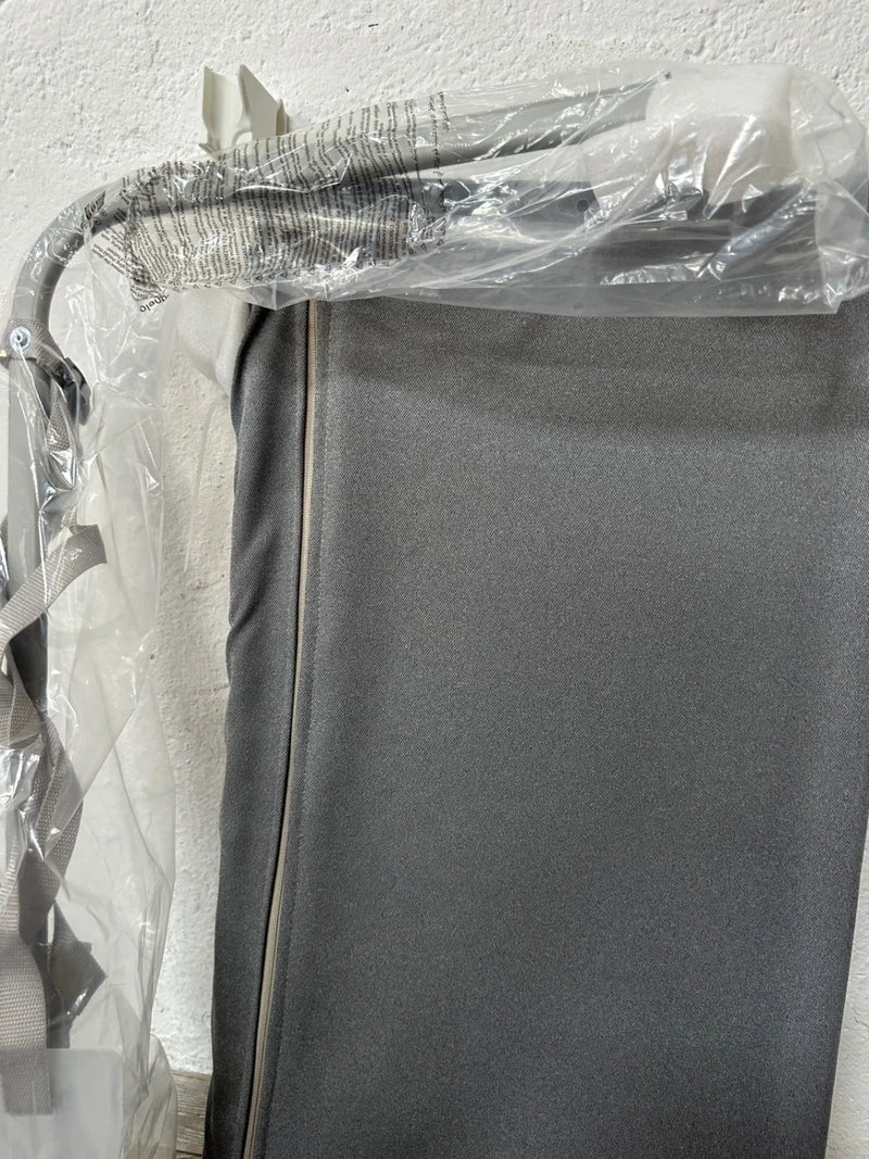 Barrera portátil para cama de bebe
