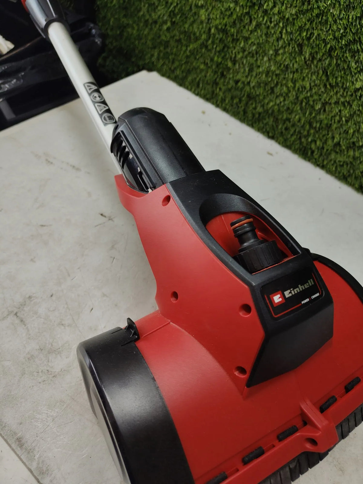 Cepillo de superficie a batería - Einhell