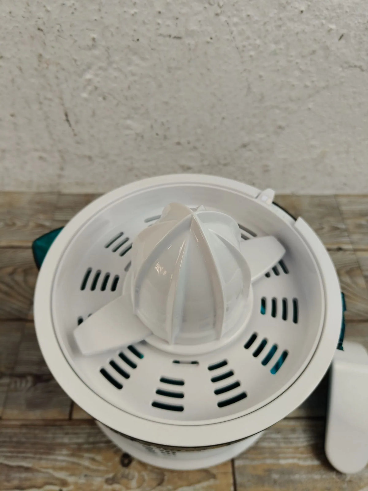 Exprimidor eléctrico EssentialVita