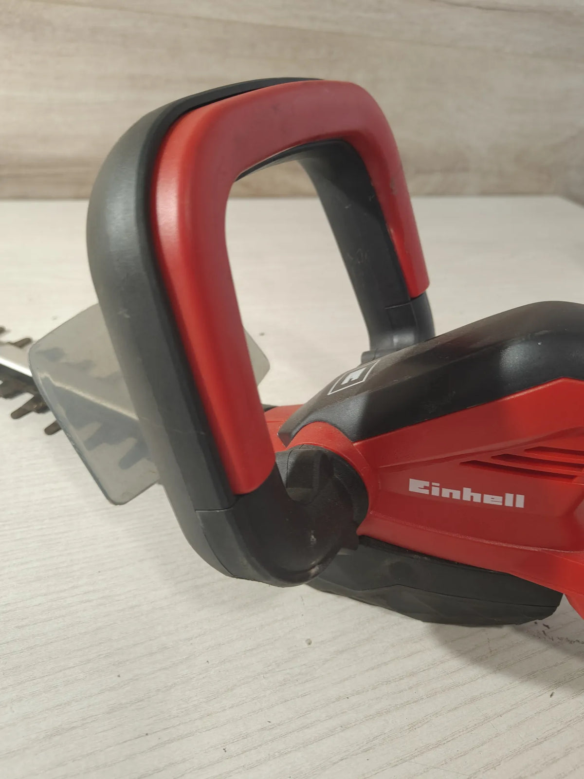 Cortasetos con batería 18V - Einhell