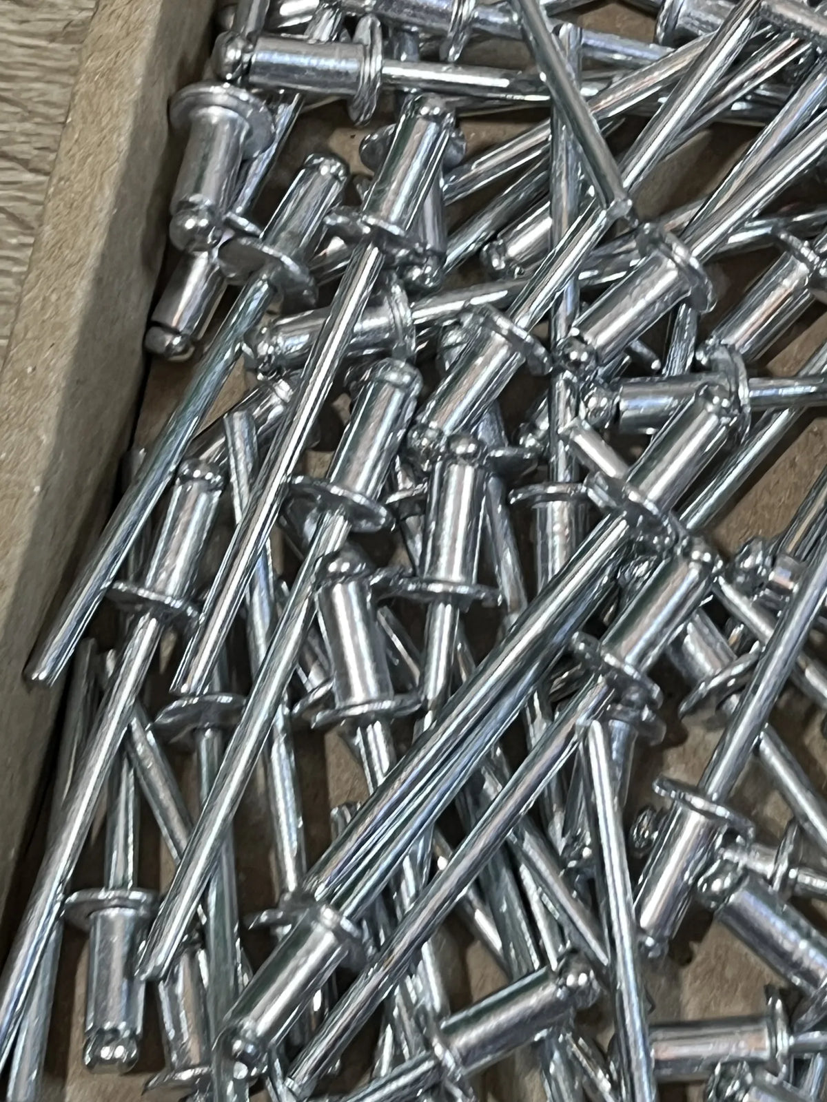 Remaches ciegos de 4,0 x 8 mm