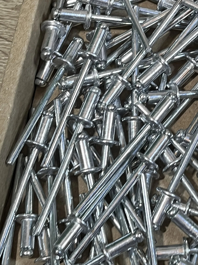 Remaches ciegos de 4,0 x 8 mm