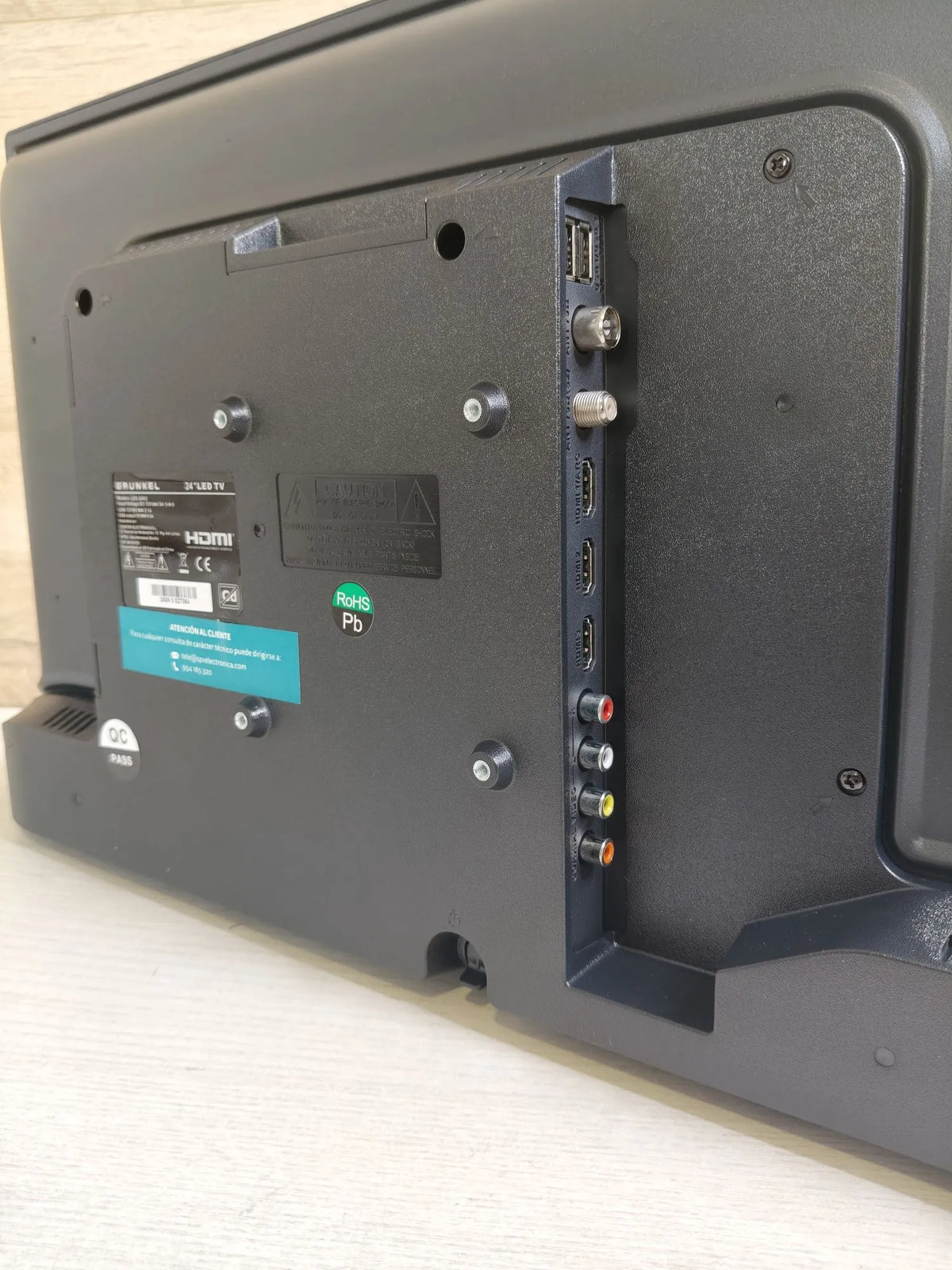 Smart TV 22 Pulgadas 12V / 12 Voltios - CELLO