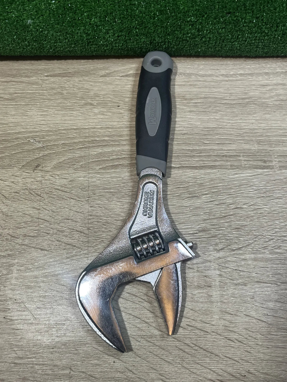 Llave Ajustable Gran Apertura WOLFPACK