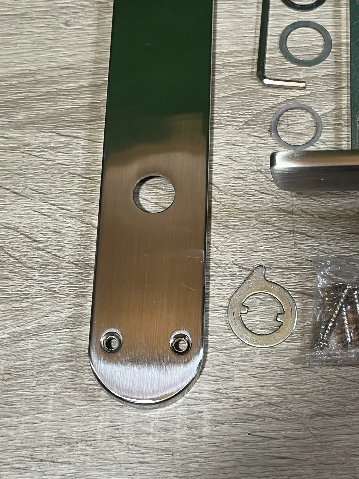 Manetas para puertas Emuca