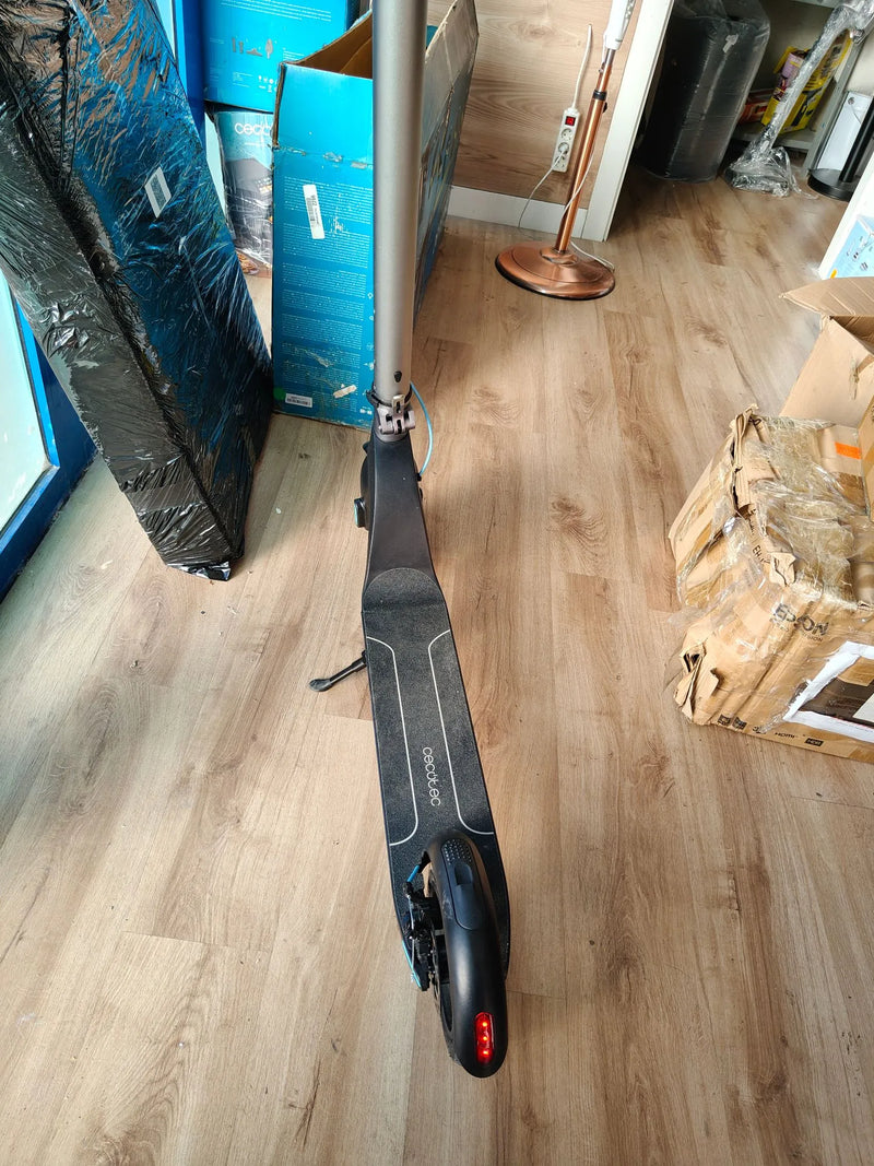 Patinete eléctrico - CECOTEC