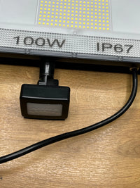 Foco LED con Sensor de Movimiento 100W
