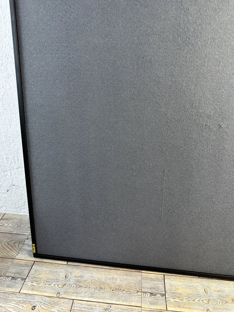 Tablero de fieltro gris