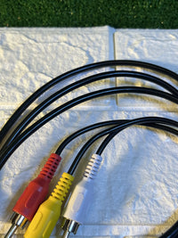 Cable USB macho a 3 RCA macho