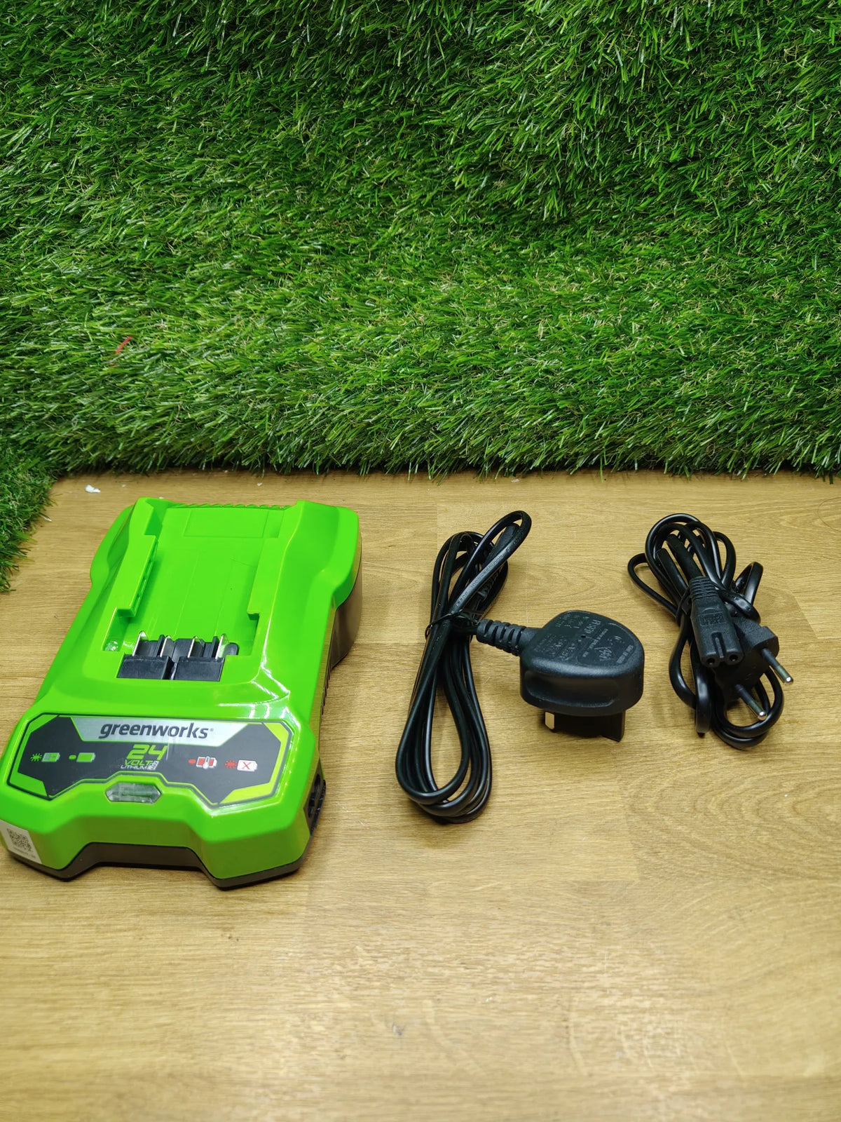 Cargador de batería Greenworks