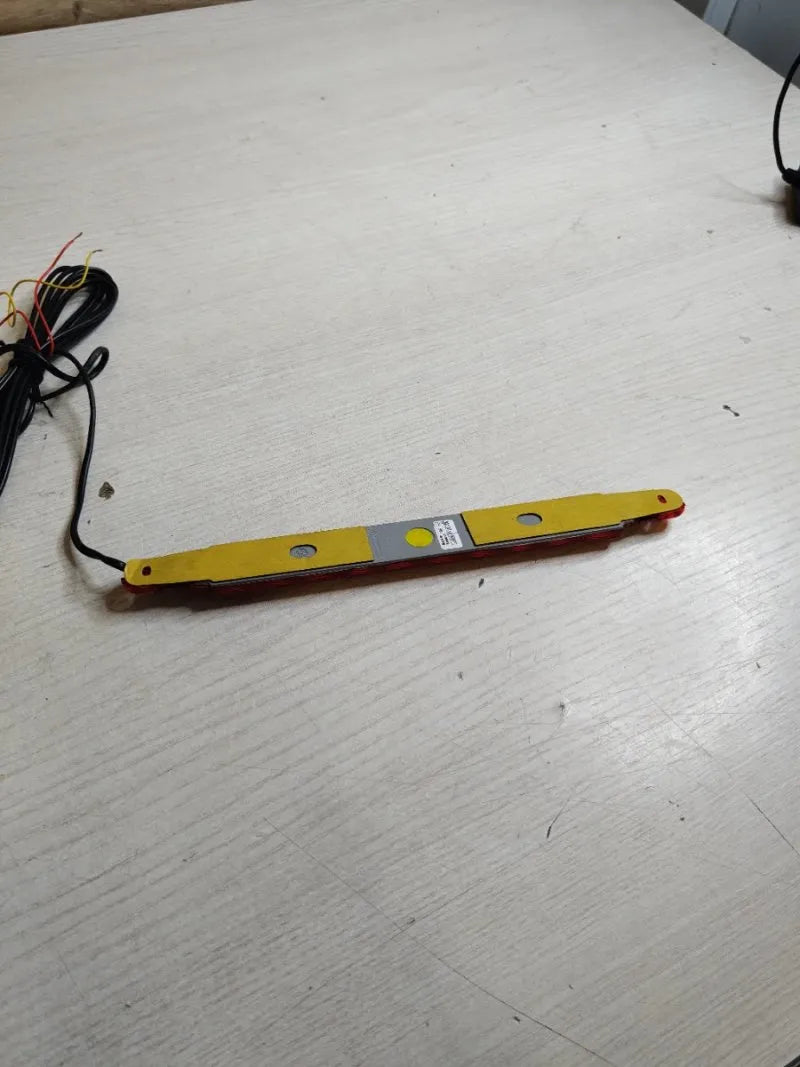 Luz de freno adicional 2DA 343 106-211 - HELLA