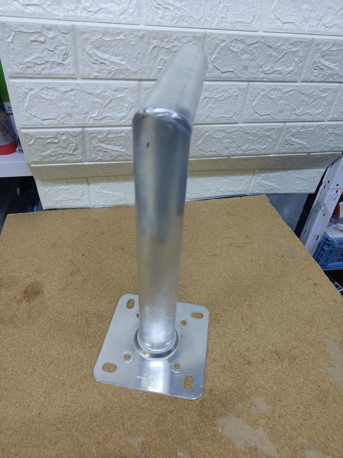 Soporte de pared para antena