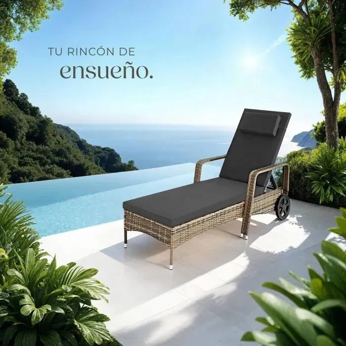 Tumbona de ratán para exterior
