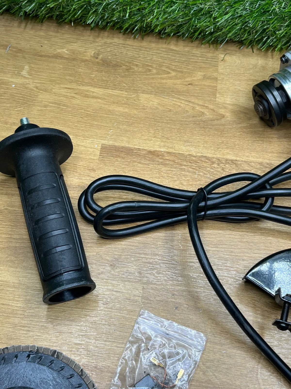 Amoladora angular con 780W Cecotec