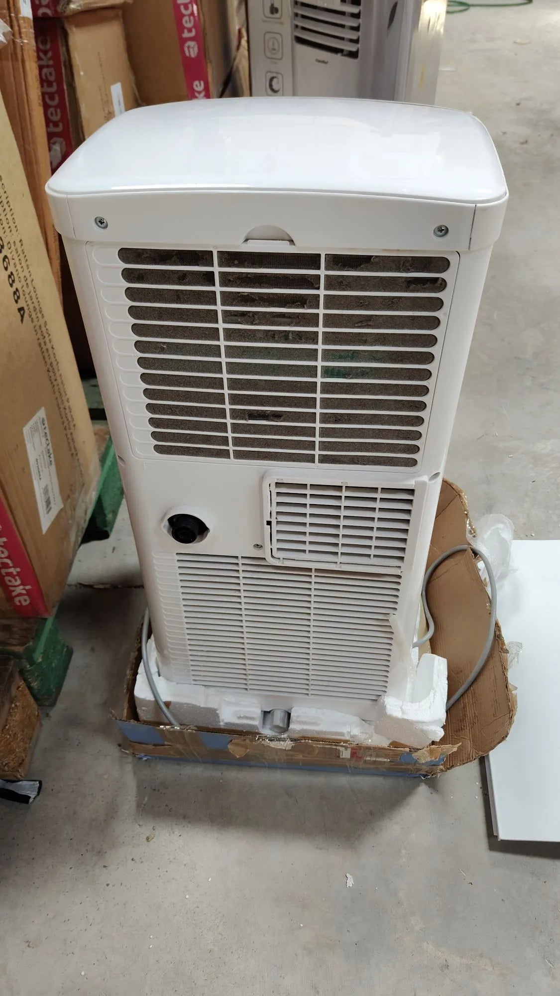 Pingüino Aire Acondicionado Portátil 8000 BTU / 2000 Frigorías