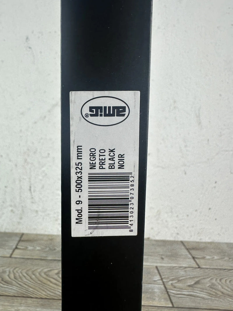 Escuadra para estantería de pared