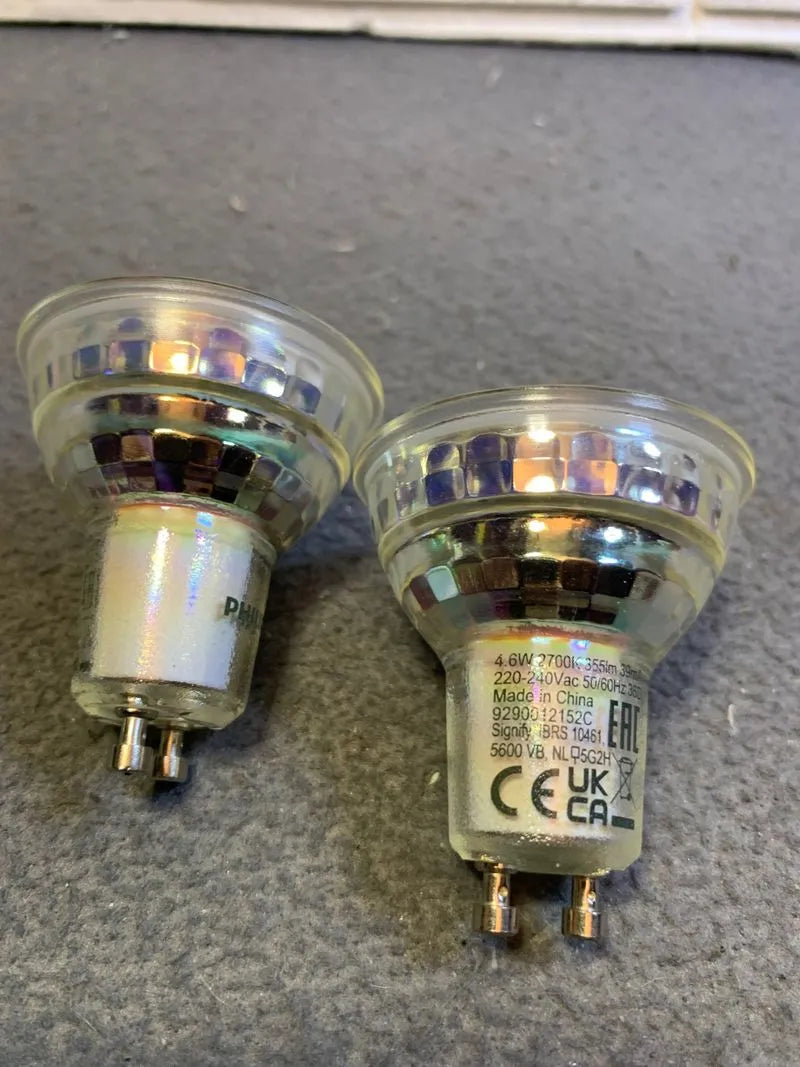 Bombilla tipo foco 4.6W Philips