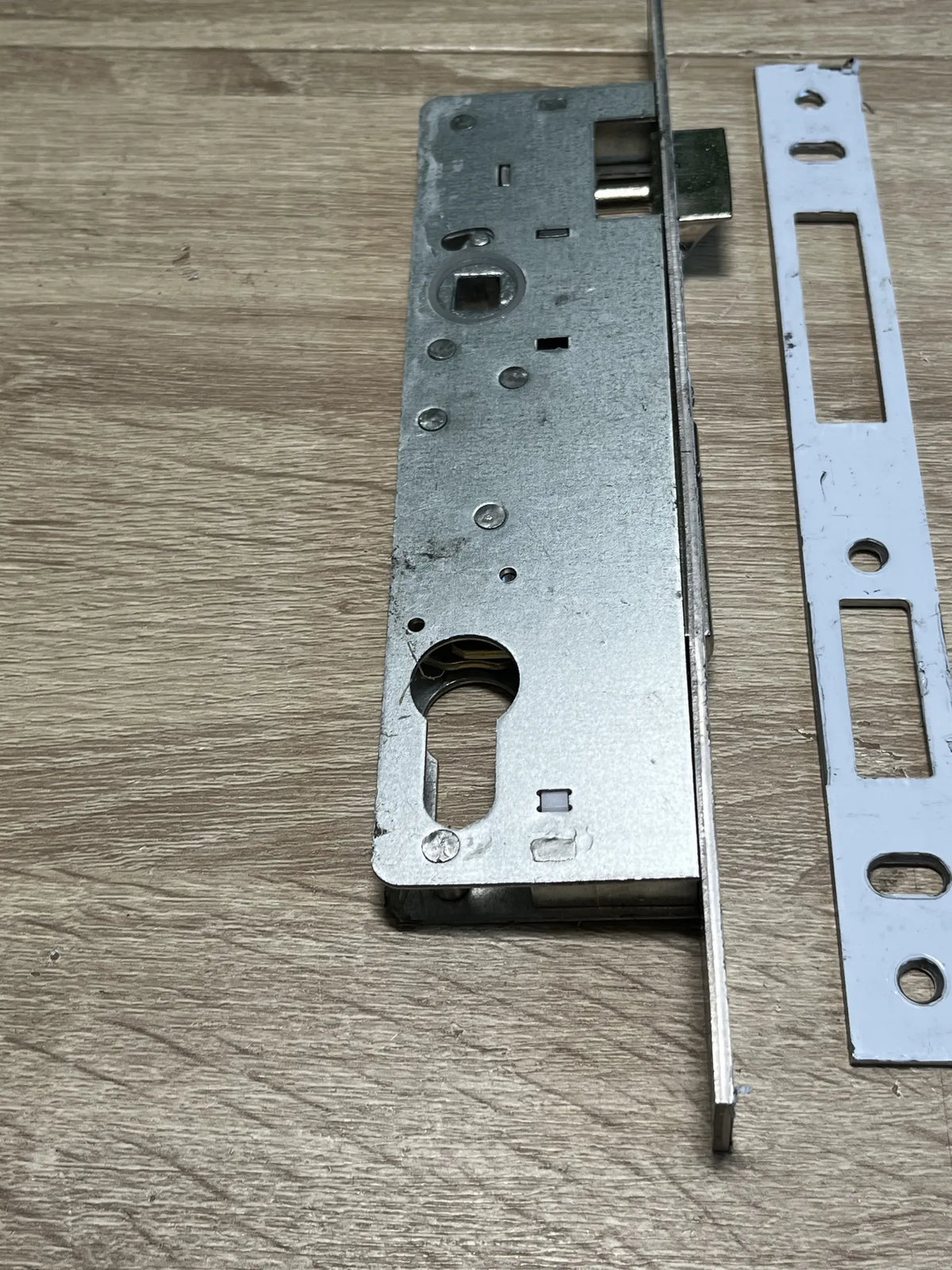 Cerradura Monopunto De Palanca Tesa Assa Abloy