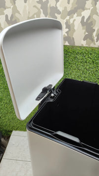 Cubo de basura de cocina a pedal