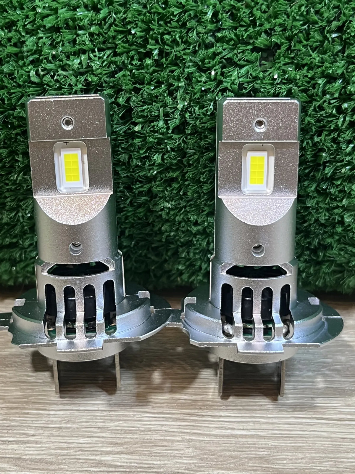LED de luz de carretera y de cruce OSRAM