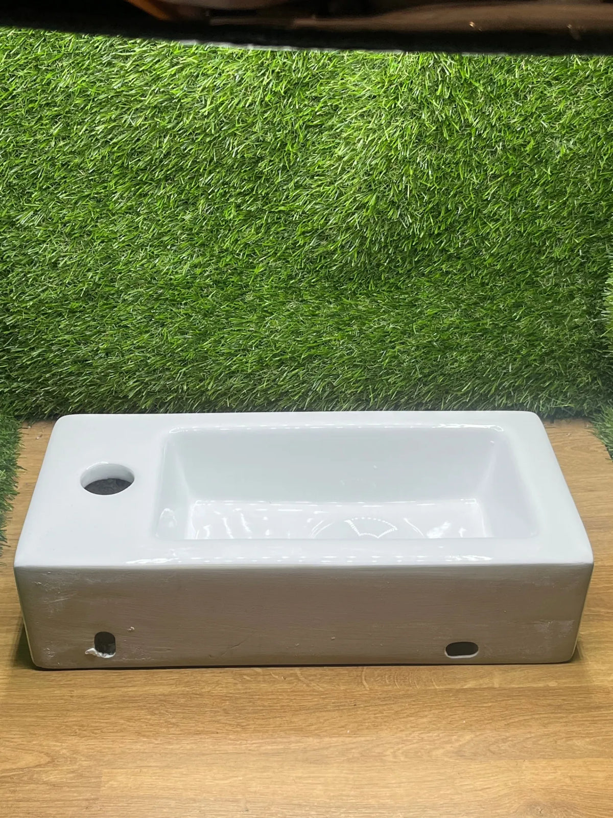 Lavabo de Cerámica Rectangular M41102 Ibergrif