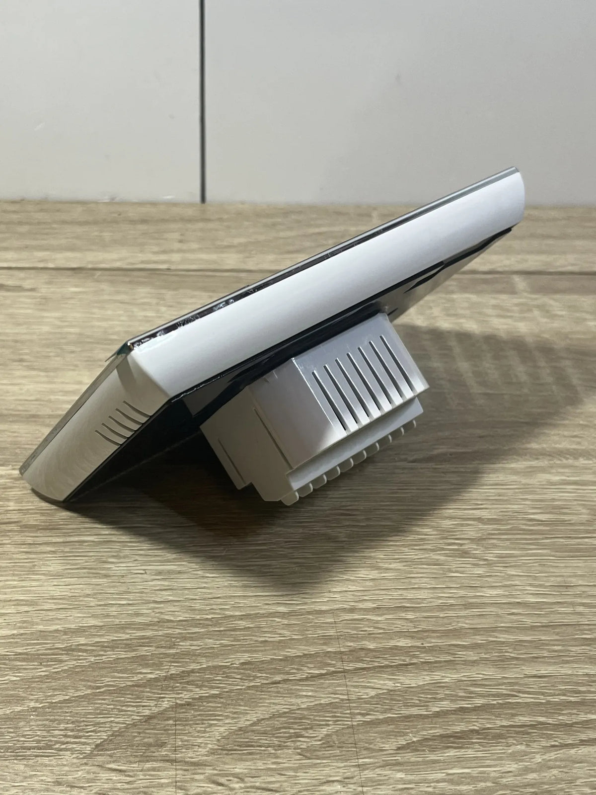 Termostato Inteligente Wi-Fi T-storm