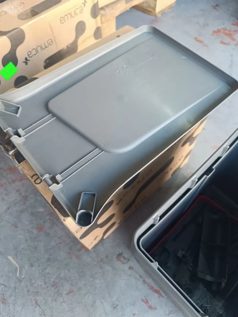 Contenedor de basura incorporado para gabinete