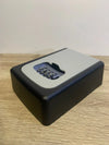 Caja de almacenamiento para llaves Amazon Basics