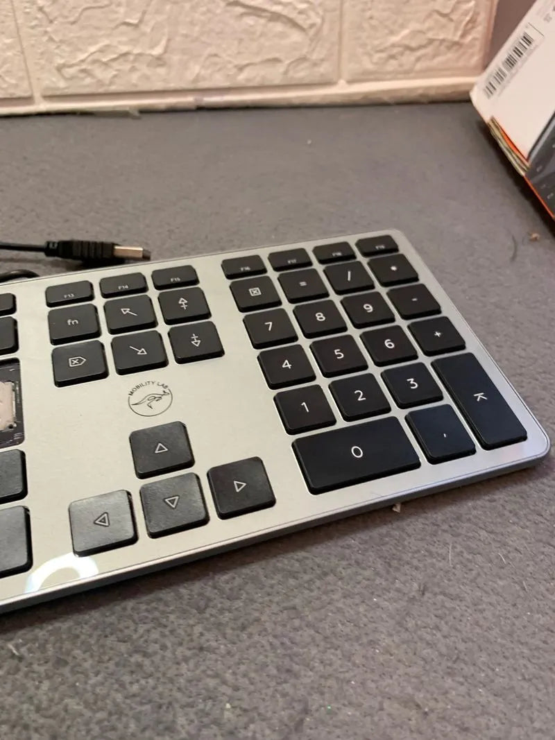 Teclado ingles con cable