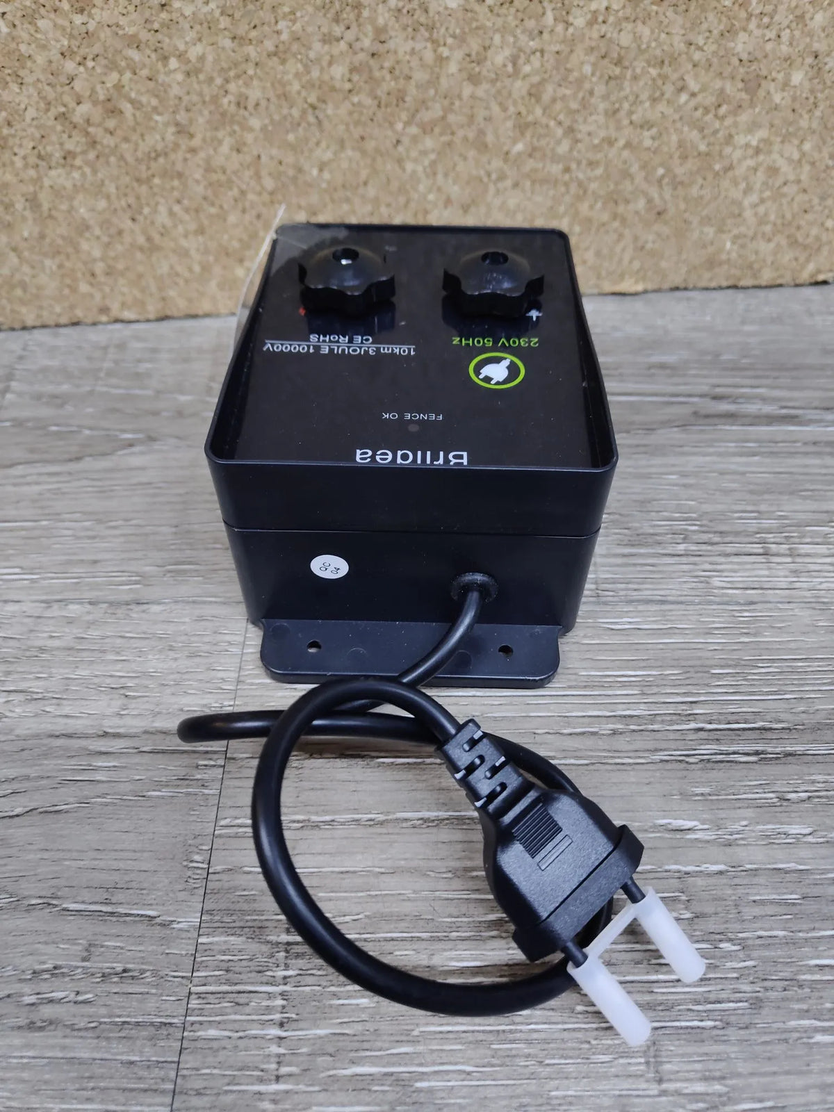 Dispositivo eléctrico para cercas de 230 V Briidea