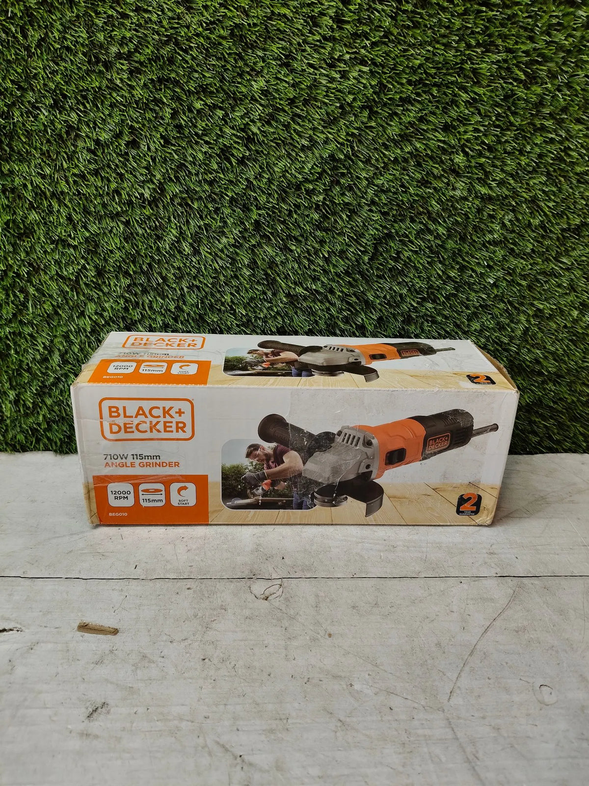 Amoladora angular compacta - BLACK+DECKER
