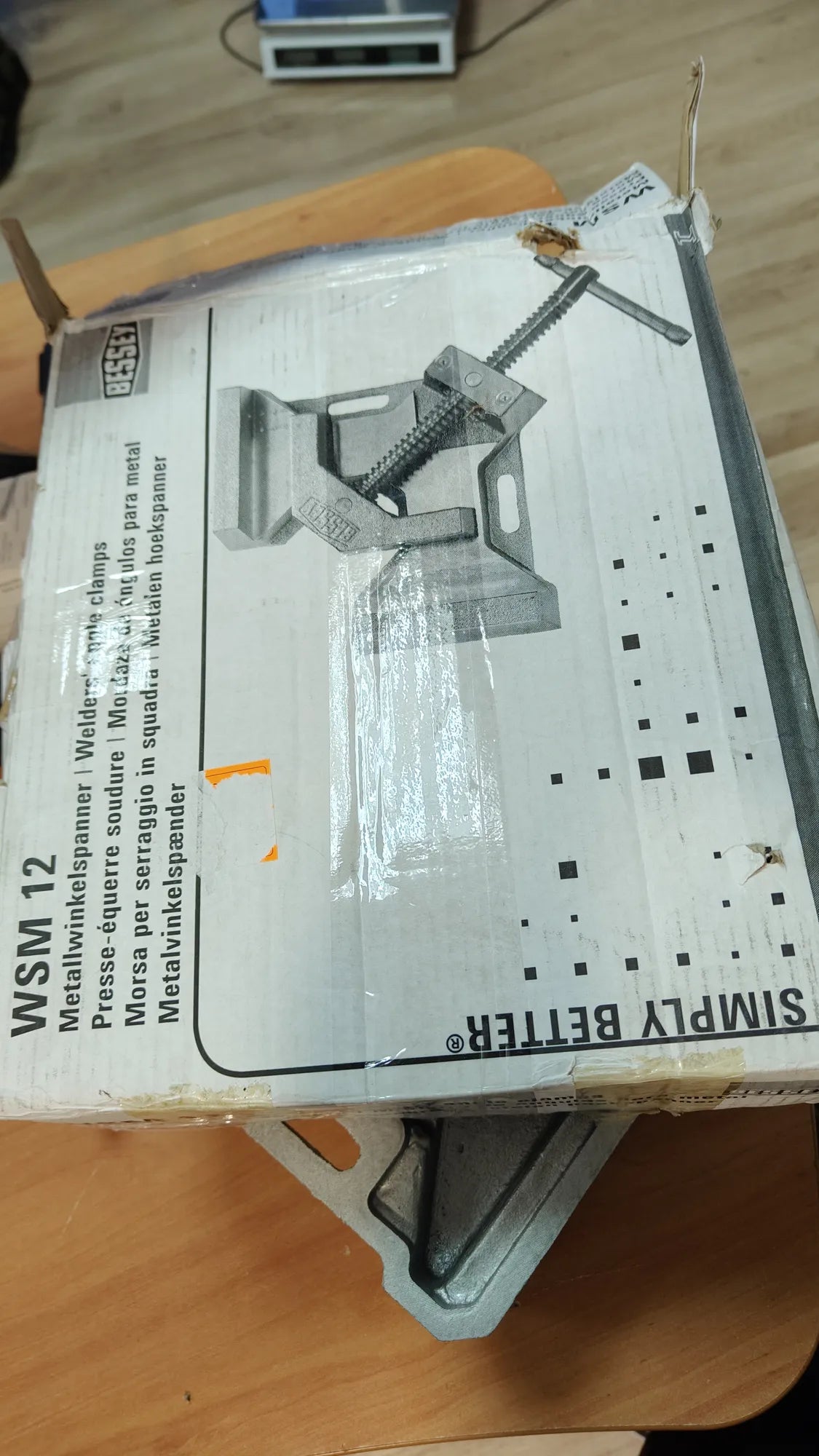 Abrazadera angular, 90 grados