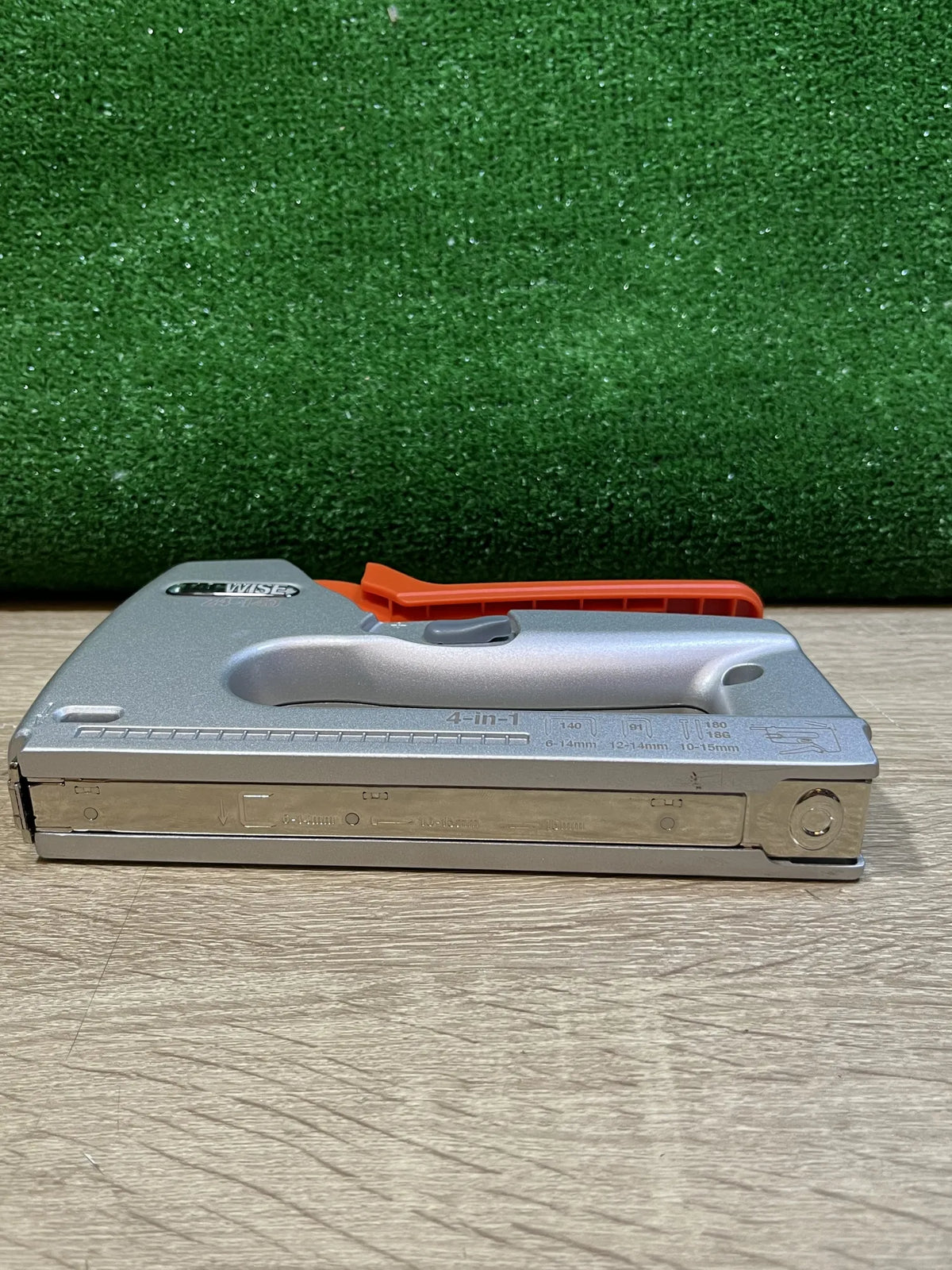 Pistola Grapadora/Clavadora Metálica Tacwise