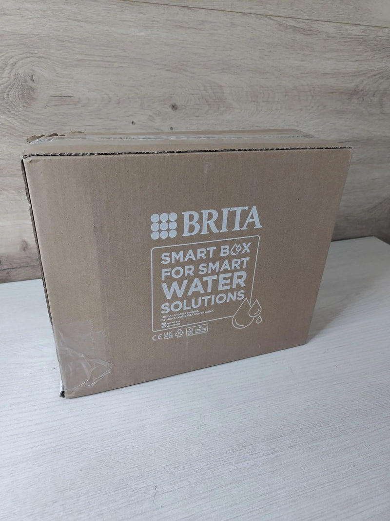 Jarra con filtro de agua y cartuchos - Brita