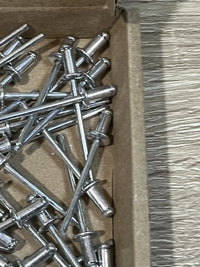 Remaches ciegos de 4,0 x 8 mm