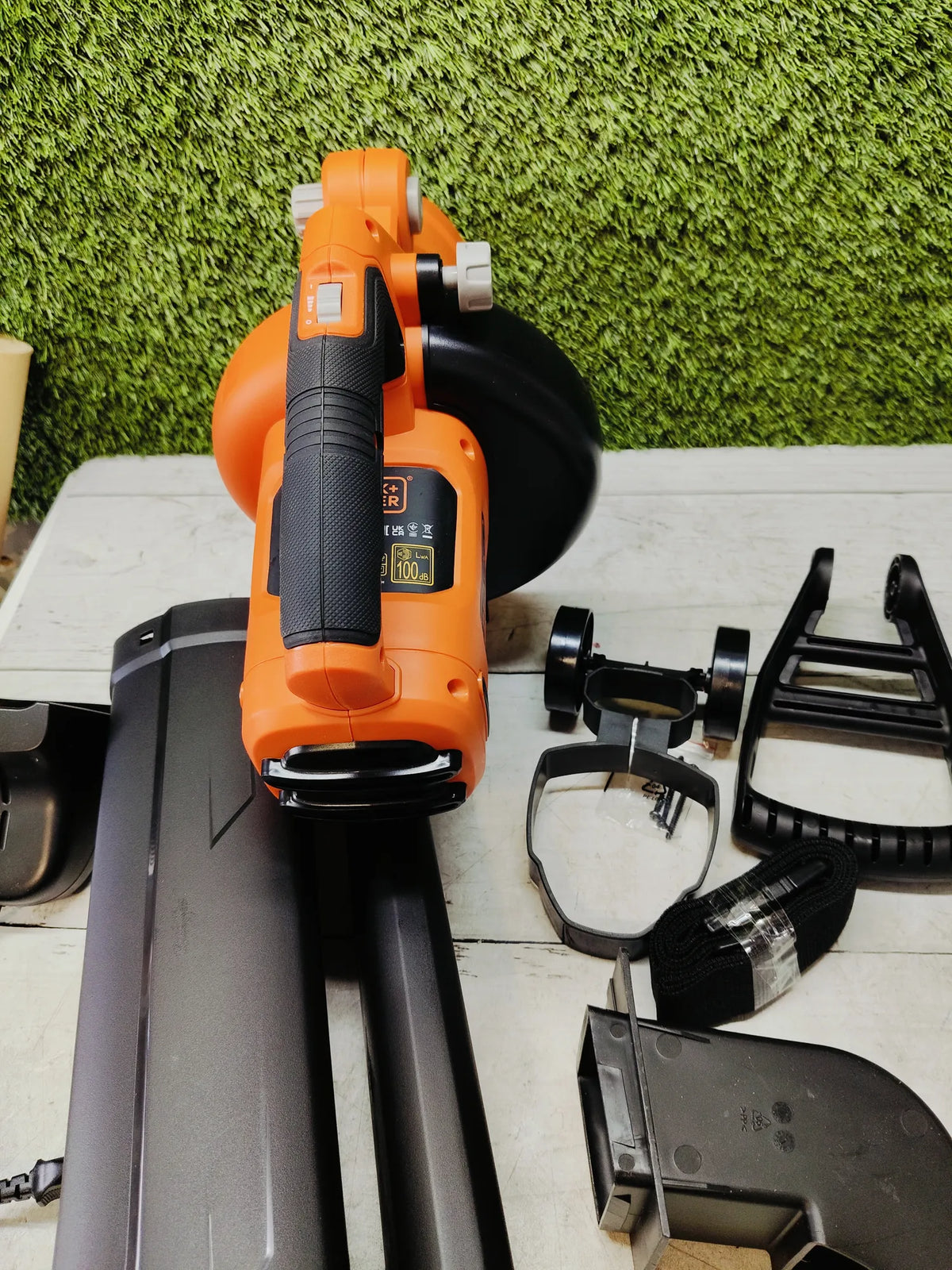Sopladora y aspiradora sin cable - BLACK+DECKER