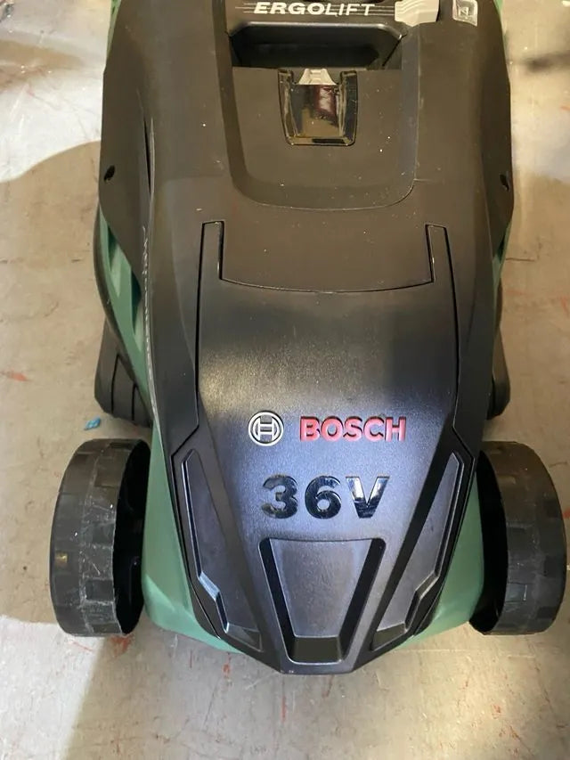 Cortacésped a batería UniversalRotak Bosch