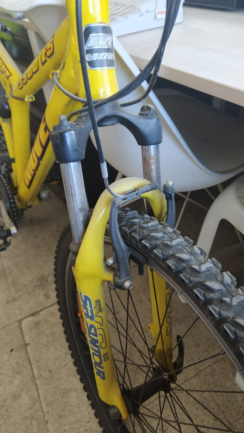 Bicicleta de montaña 26" MTB