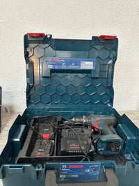 Taladro percutor a batería Bosch