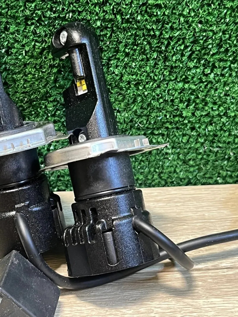 Luz de cruce y de carretera LED homologada OSRAM