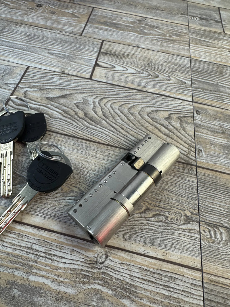 Cerradura cilindro Tesa