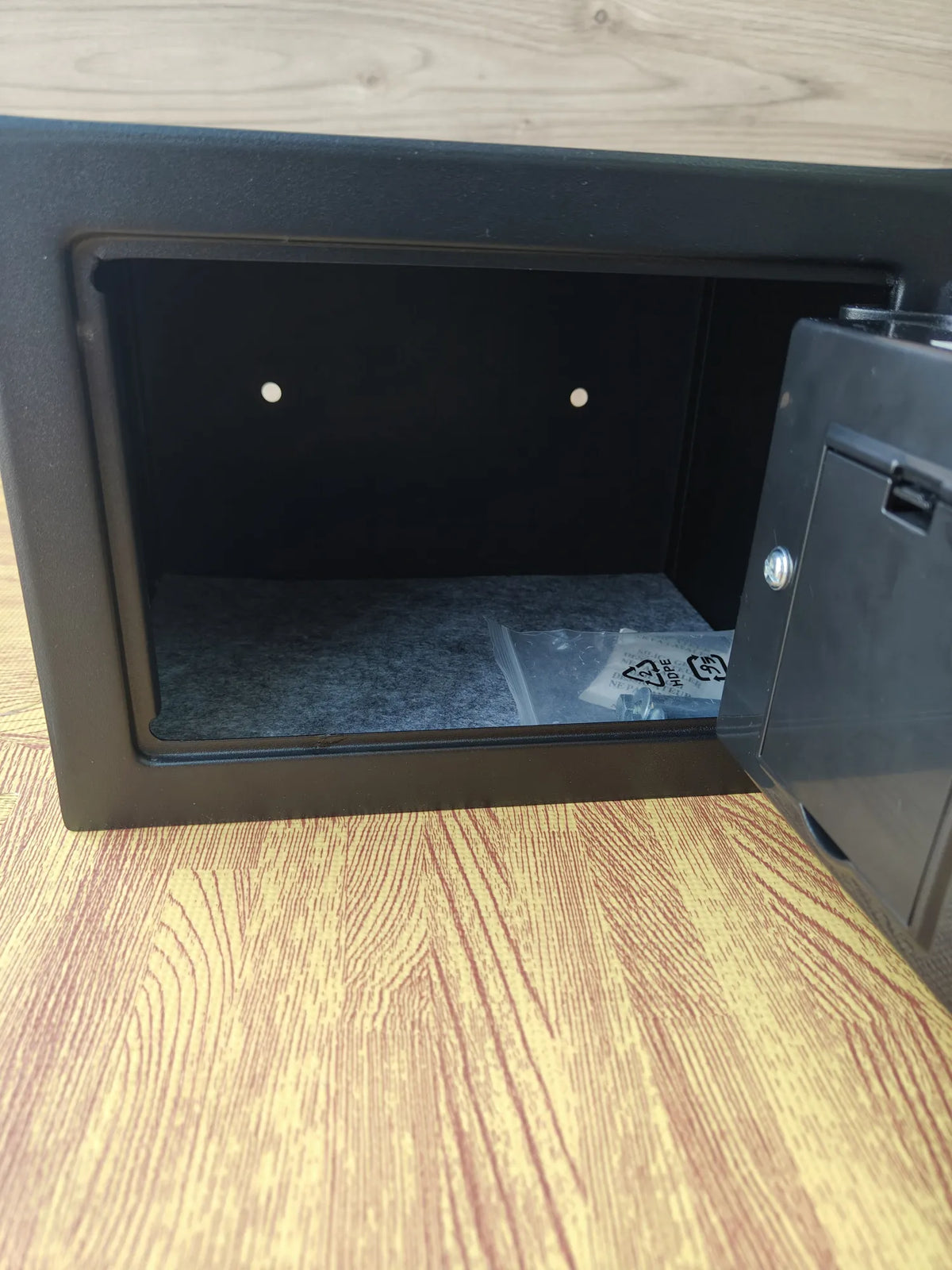 Caja fuerte de depósito con clave - Amazon