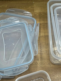 Kit de plástico con tapa