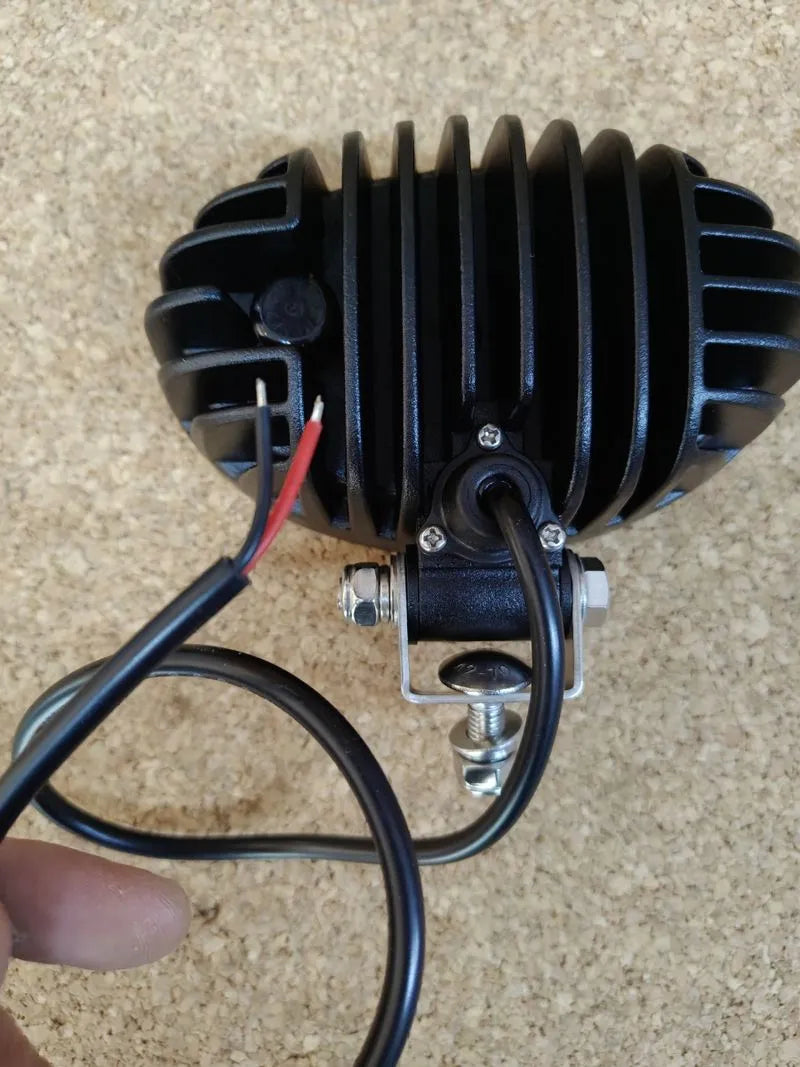 Faro de trabajo O1200 - 12V / 24V Hella Valuefit