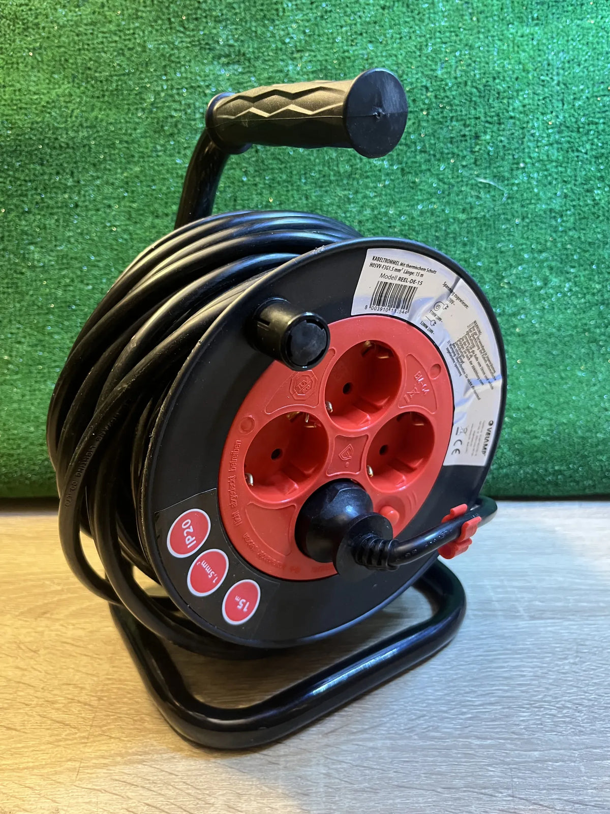 Carrete de cable DIY 4 enchufes 15M Velamp