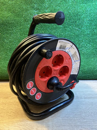 Carrete de cable DIY 4 enchufes 15M Velamp