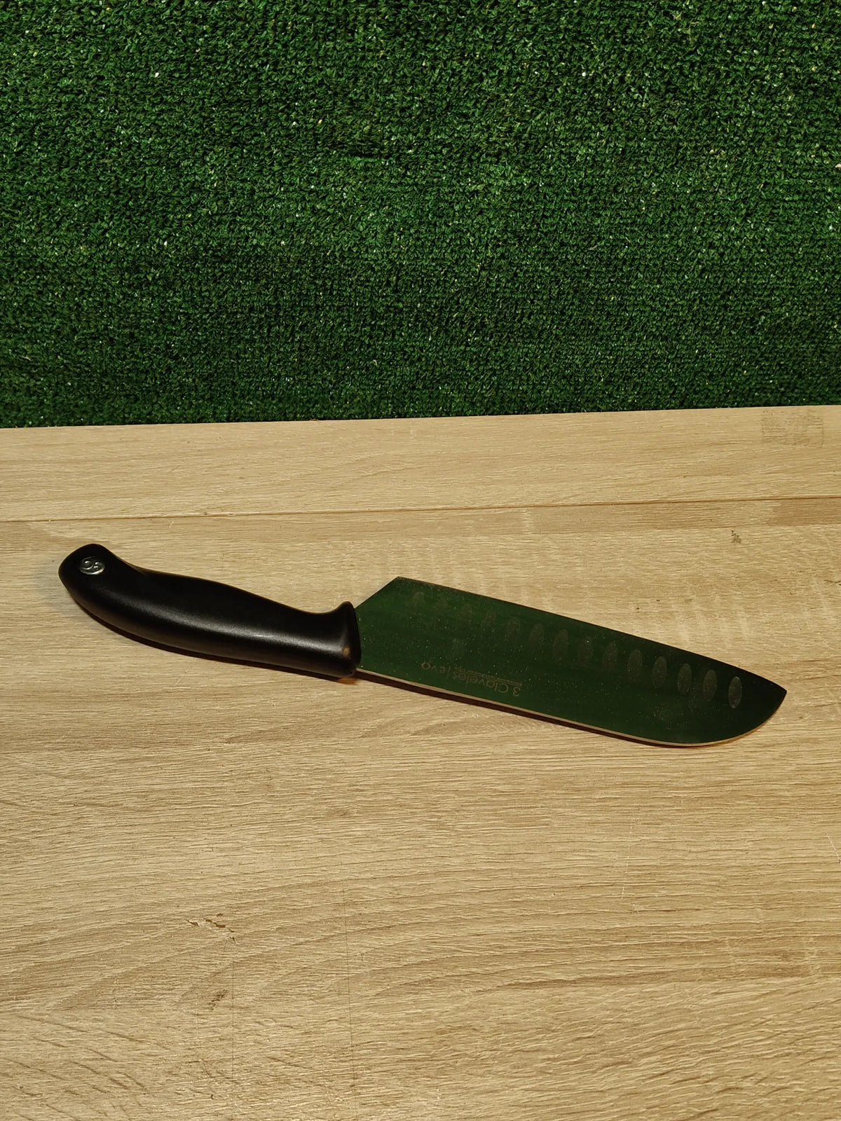 Cuchillo Santoku alveolado 3Claveles Evo