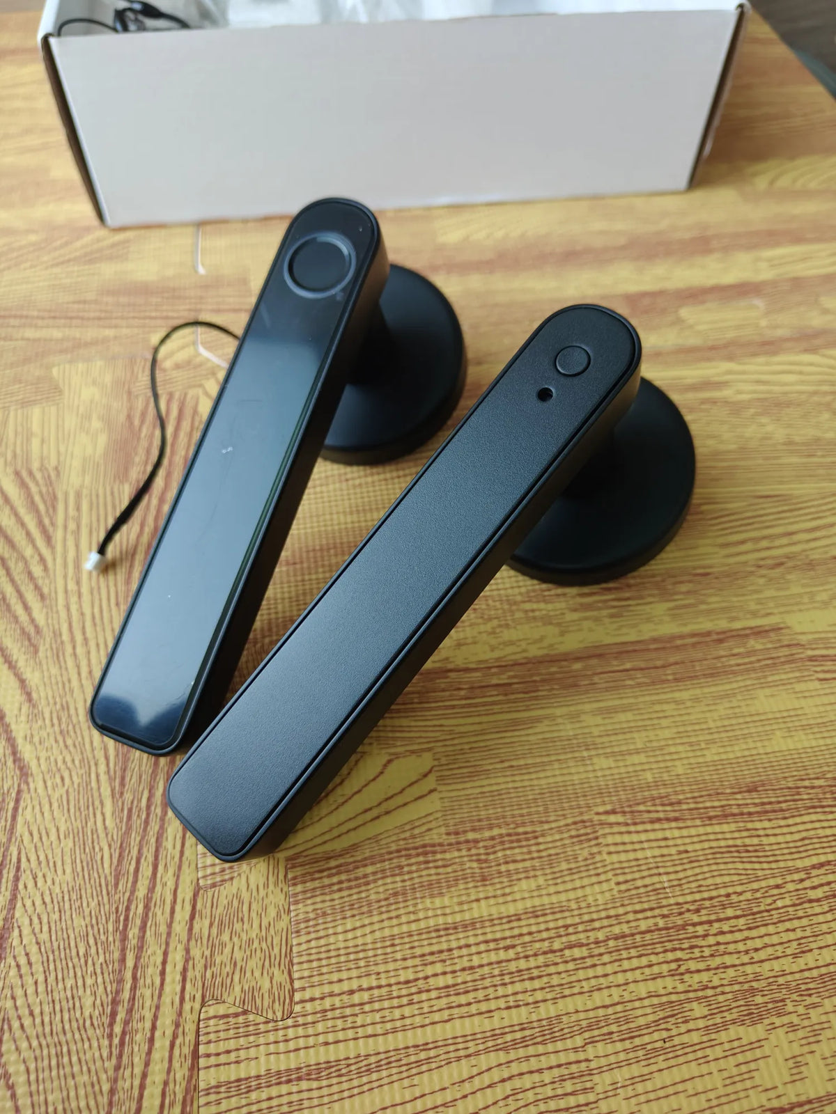 Cerradura electrónica con huella - Tekxxd